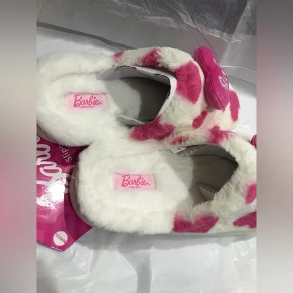 Barbie white & pink hearts puffy pink Barbie heart faux fur slippers size XL new - Picture 4 of 8
